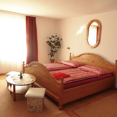 Sárospatak Fenyves Apartman מראה חיצוני תמונה