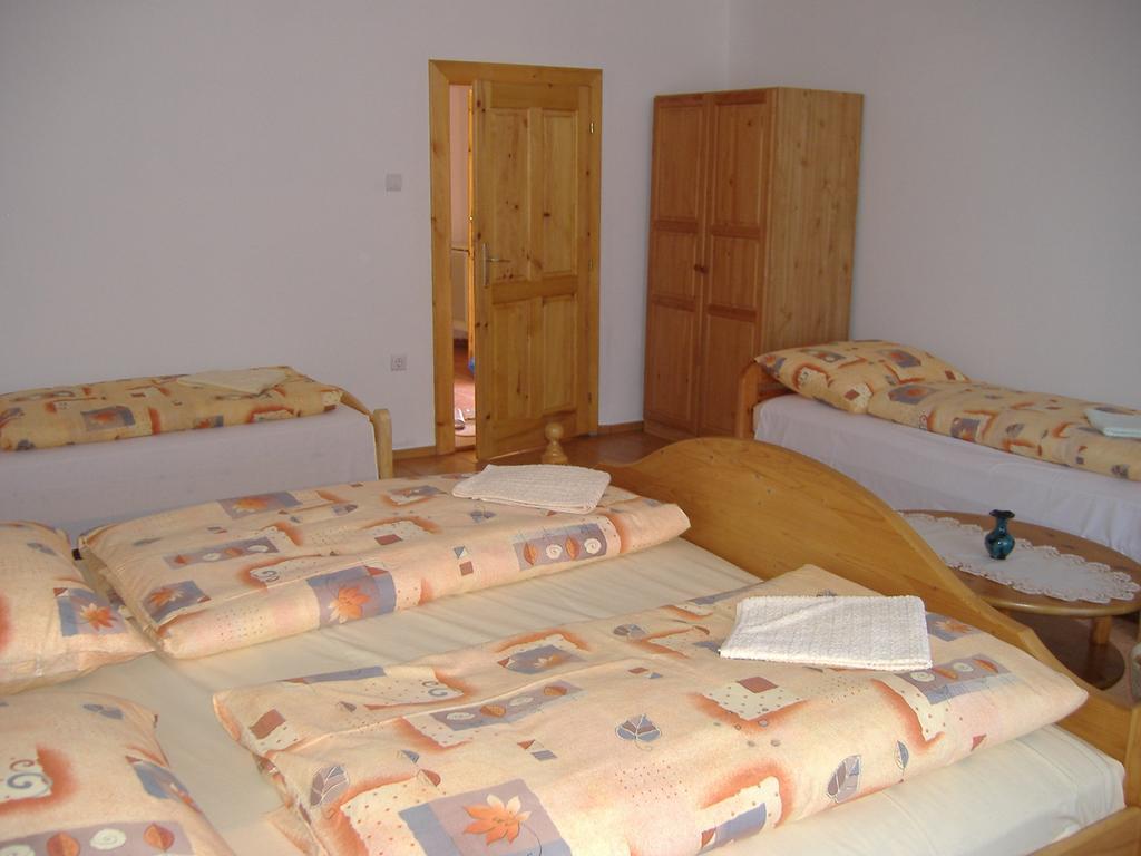Sárospatak Fenyves Apartman מראה חיצוני תמונה
