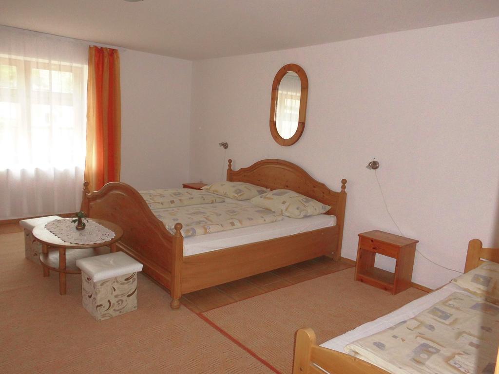 Sárospatak Fenyves Apartman מראה חיצוני תמונה