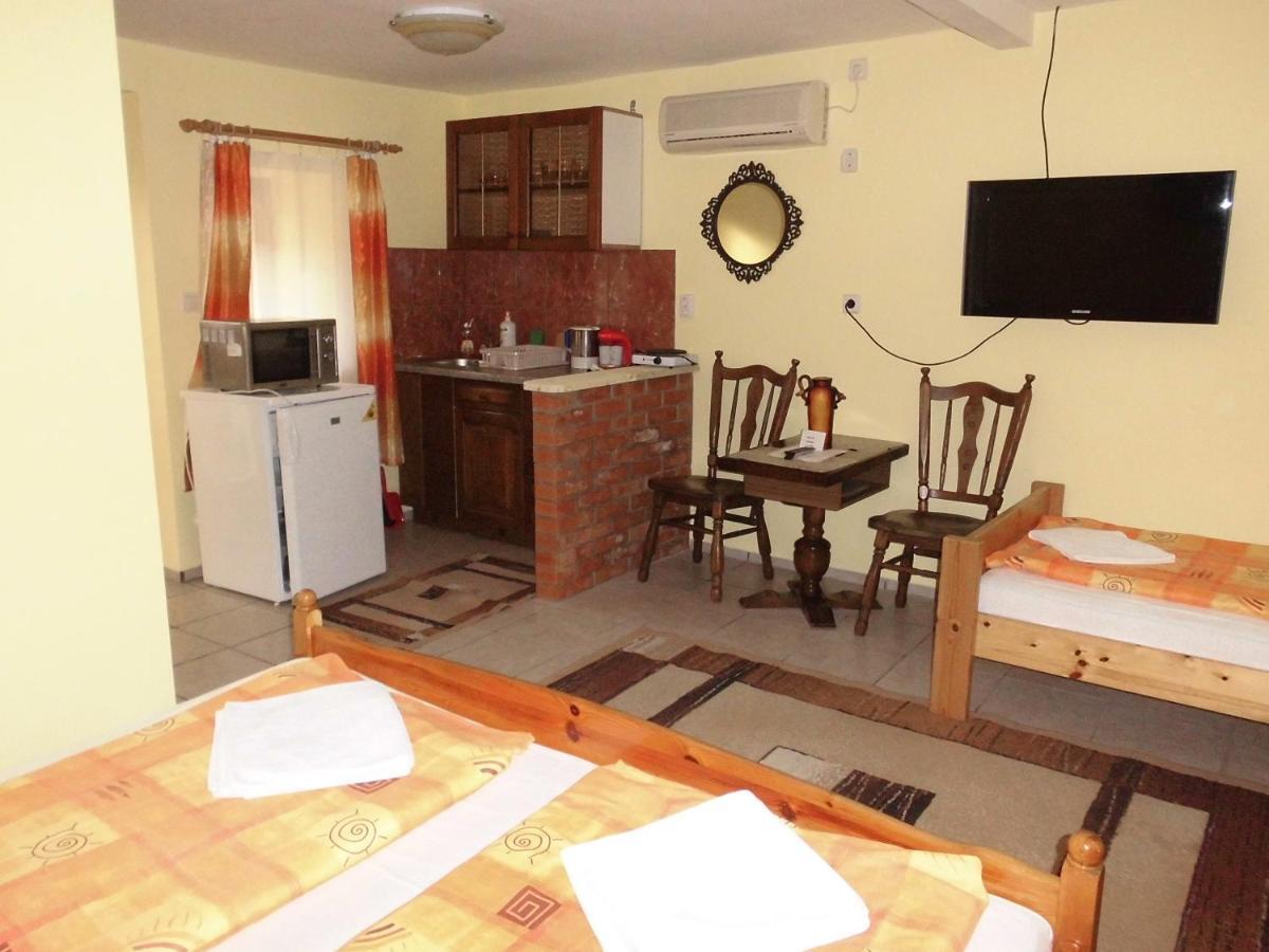Sárospatak Fenyves Apartman מראה חיצוני תמונה