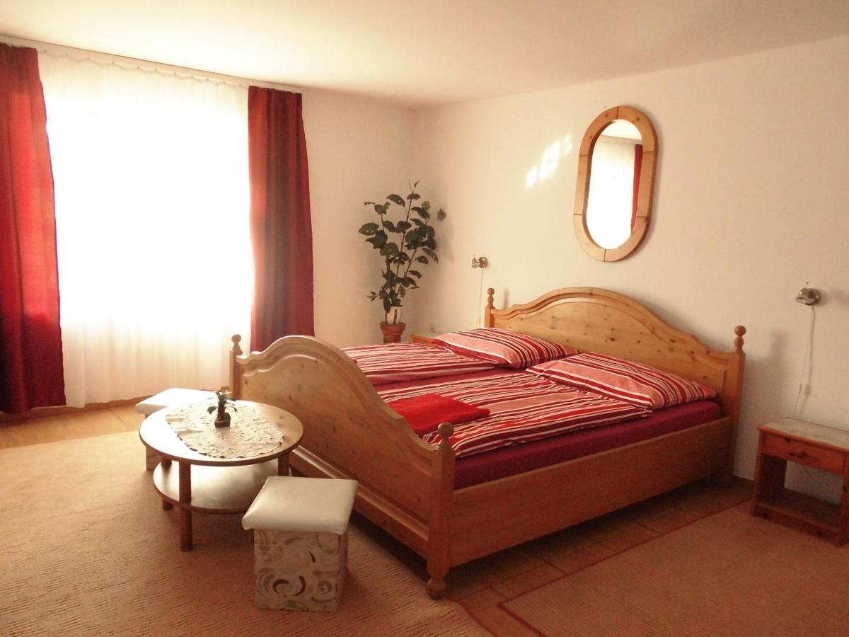 Sárospatak Fenyves Apartman מראה חיצוני תמונה
